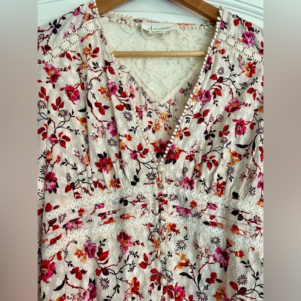 Anthropologie Puff Sleeve Floral Button-down Blouse with Lace